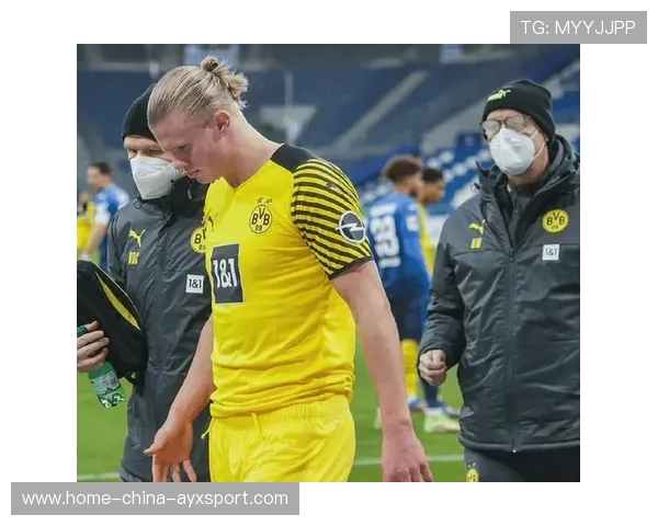 多特哈兰德后点捅射完成抢点绝杀全场沸腾